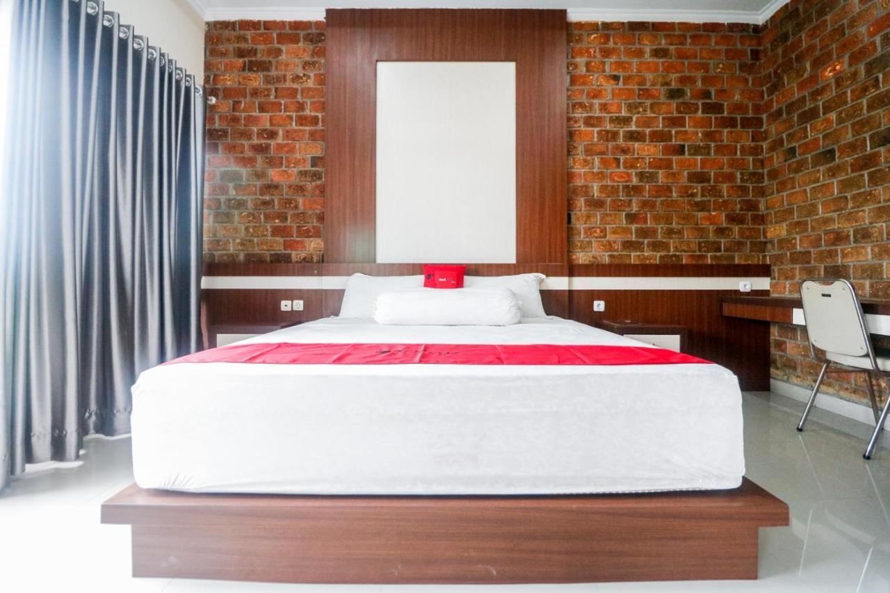 Reddoorz Plus Near Kualanamu Airport Медан Экстерьер фото