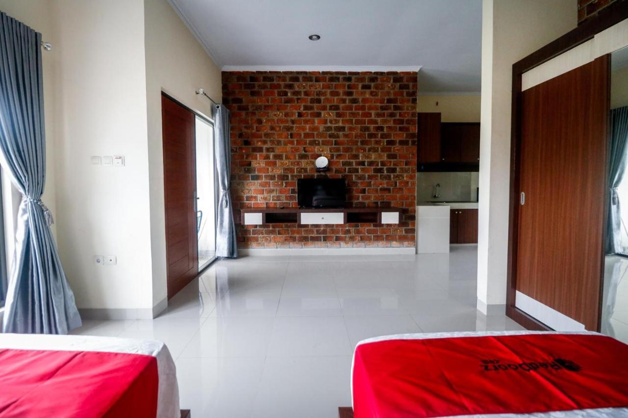 Reddoorz Plus Near Kualanamu Airport Медан Экстерьер фото