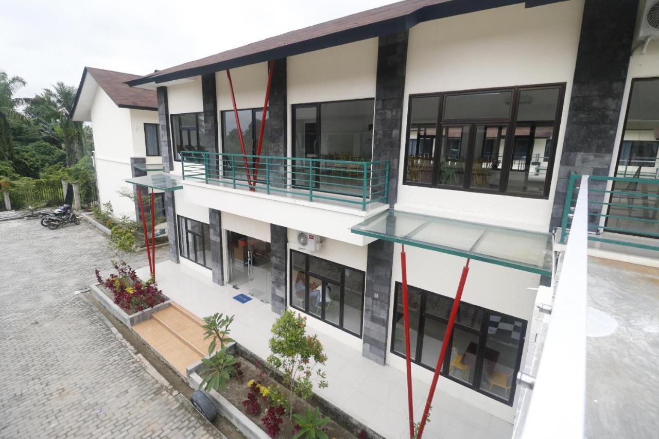 Reddoorz Plus Near Kualanamu Airport Медан Экстерьер фото